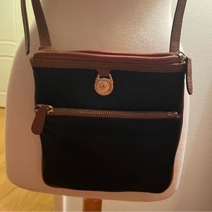 Michael Kors Kempton Nylon Small Pocket
Crossbody Purse in black